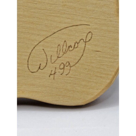 Vintage Wood Carved Tedfy Bear Hand Crafted Folk Art 2 Tone Wall Hanger 7" tall - Picture 4 of 8